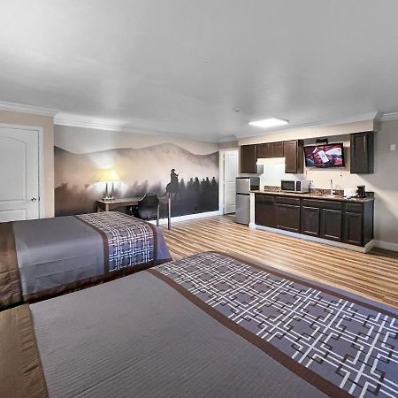 Rodeo Lodge Clovis Bagian luar foto