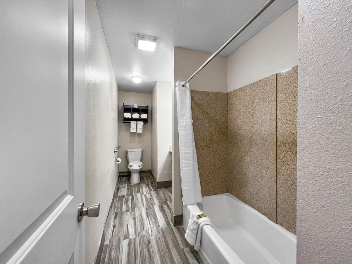 Rodeo Lodge Clovis Bagian luar foto