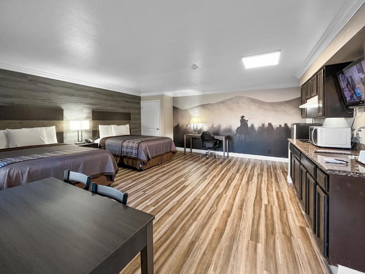 Rodeo Lodge Clovis Bagian luar foto