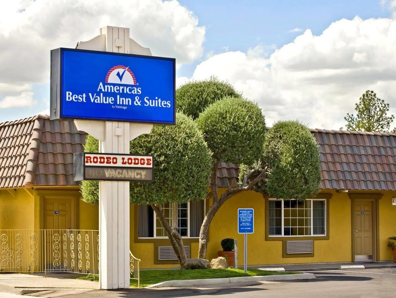 Rodeo Lodge Clovis Bagian luar foto