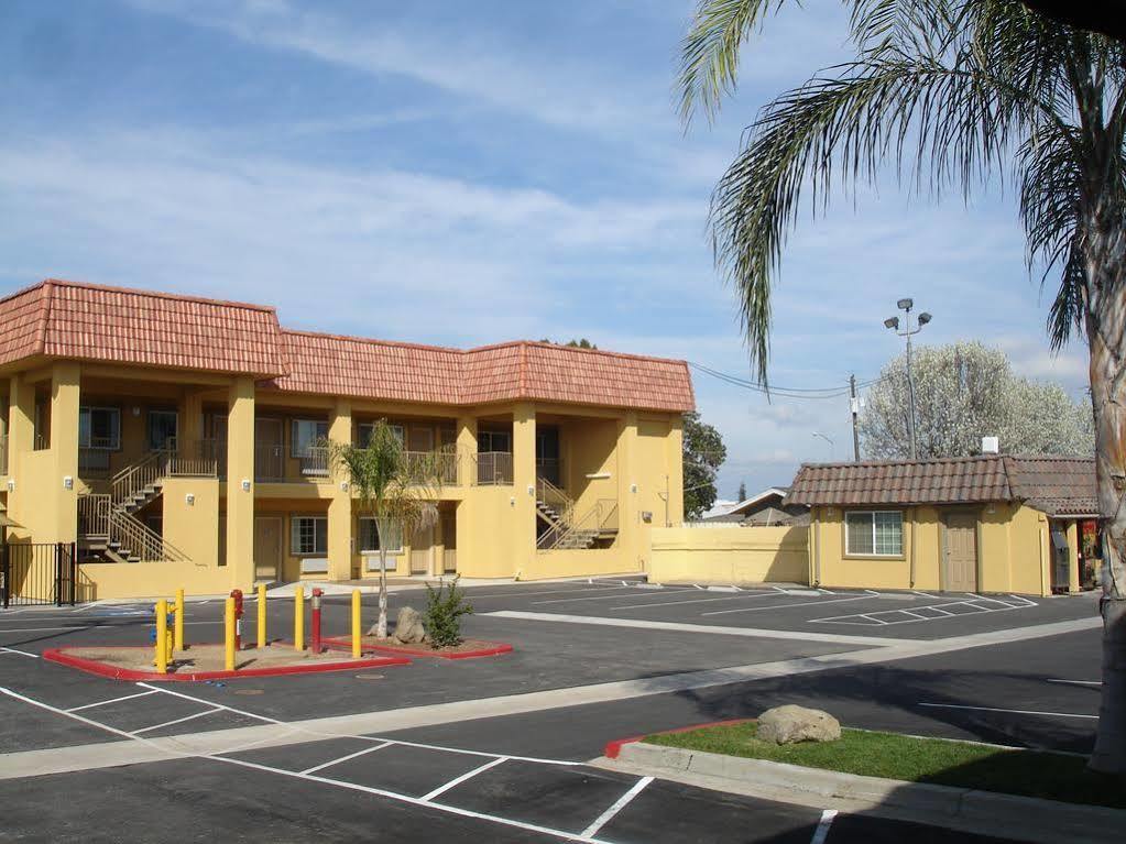 Rodeo Lodge Clovis Bagian luar foto